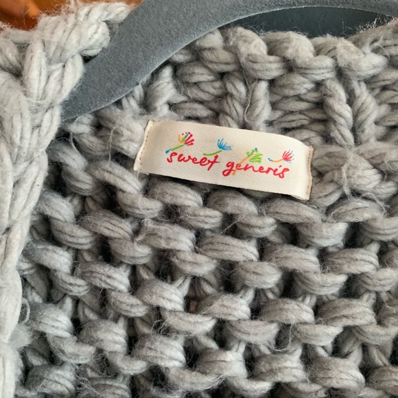 Oversized bubble-knit gray cardigan - Picture 2 of 3